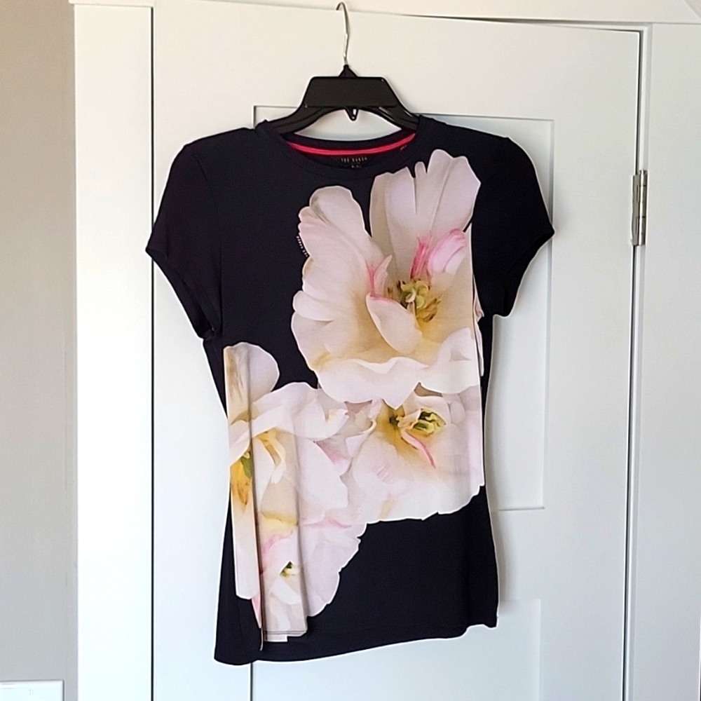 Ted Baker Dark Navy floral T siz 1